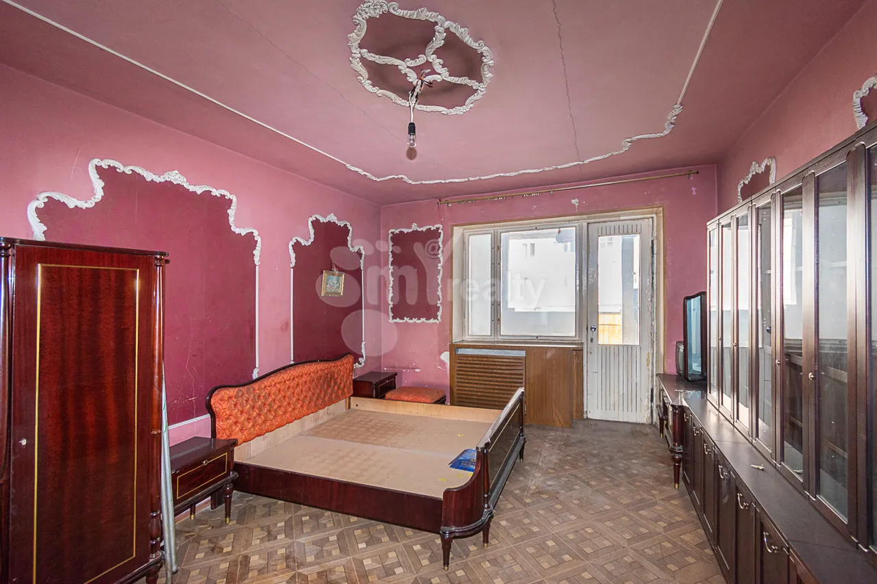 Купить 4 комнатную квартиру Азатутян пр, Арабкир Ереван, 160071