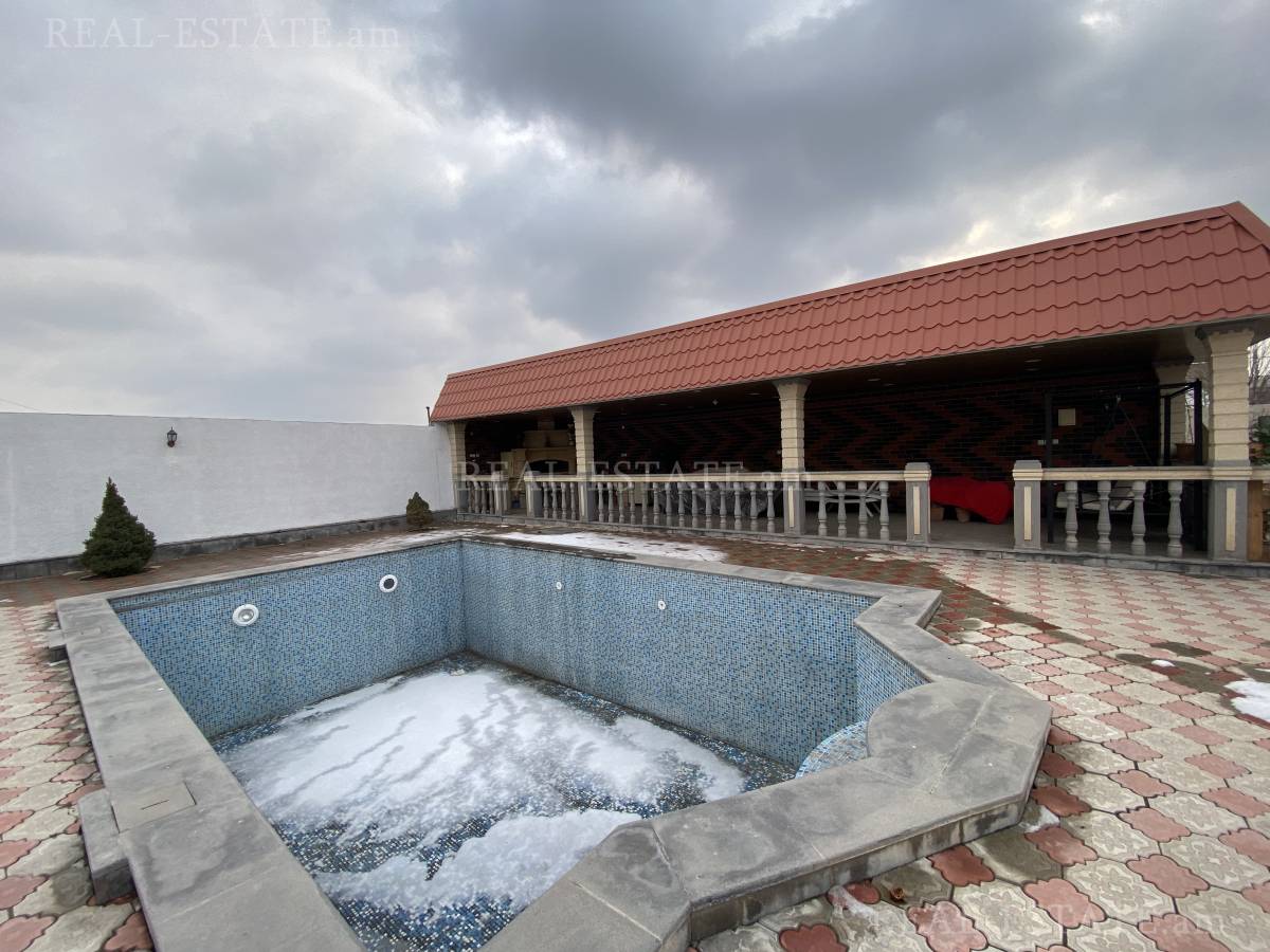 Купить дом Таиров ул., Центр Ереван, 118399