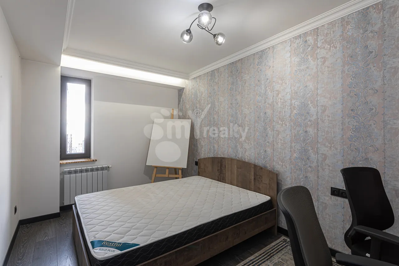 3 bedroom apartment for rent Saryan St, Center Yerevan, 159617