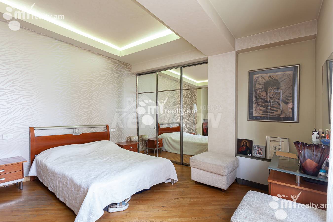 4 bedroom apartment for sale rue d'Amiryan, Center Yerevan, 155876