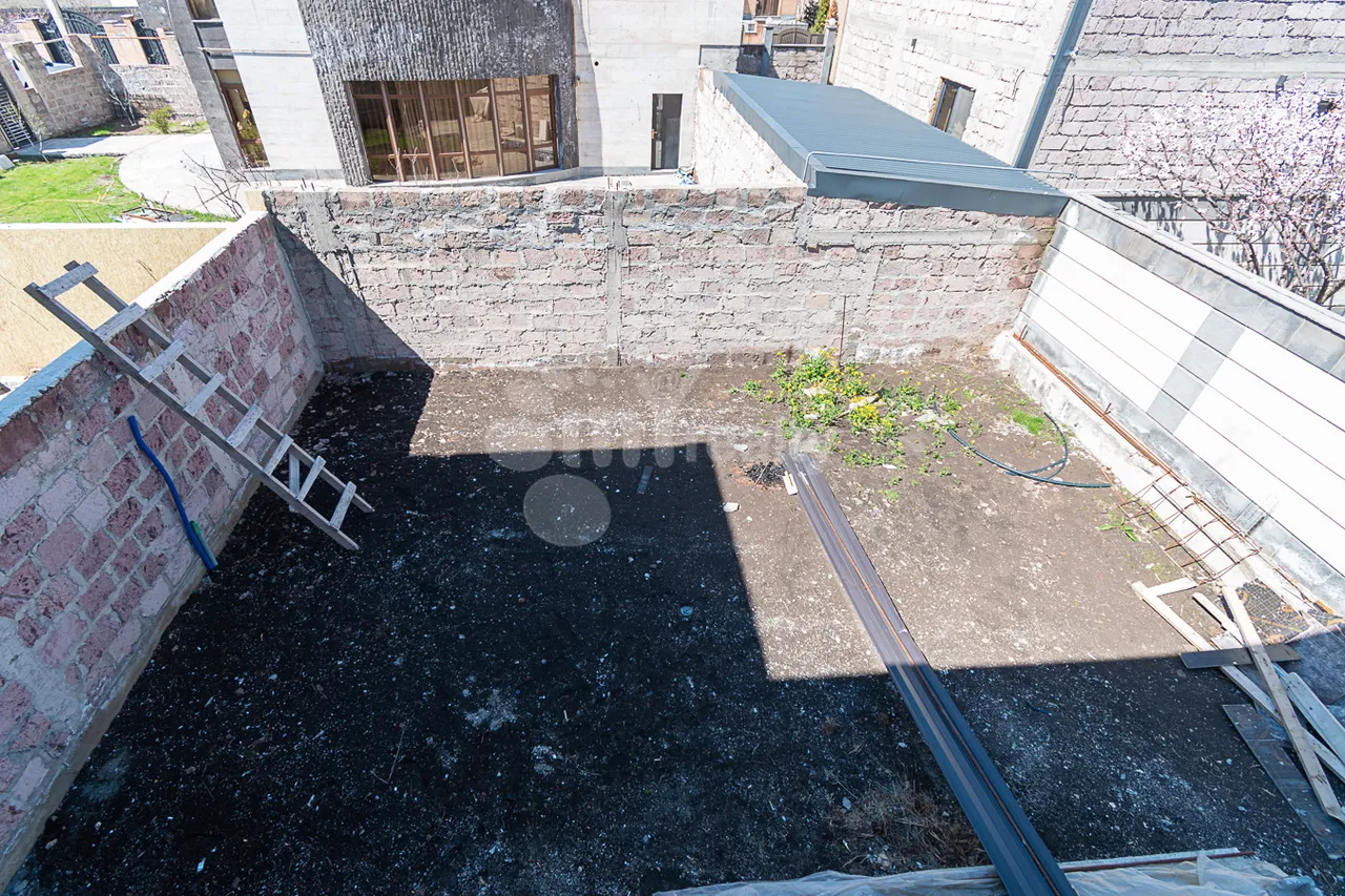 House for sale Gevorgyan st, Davtachène Yerevan, 160085