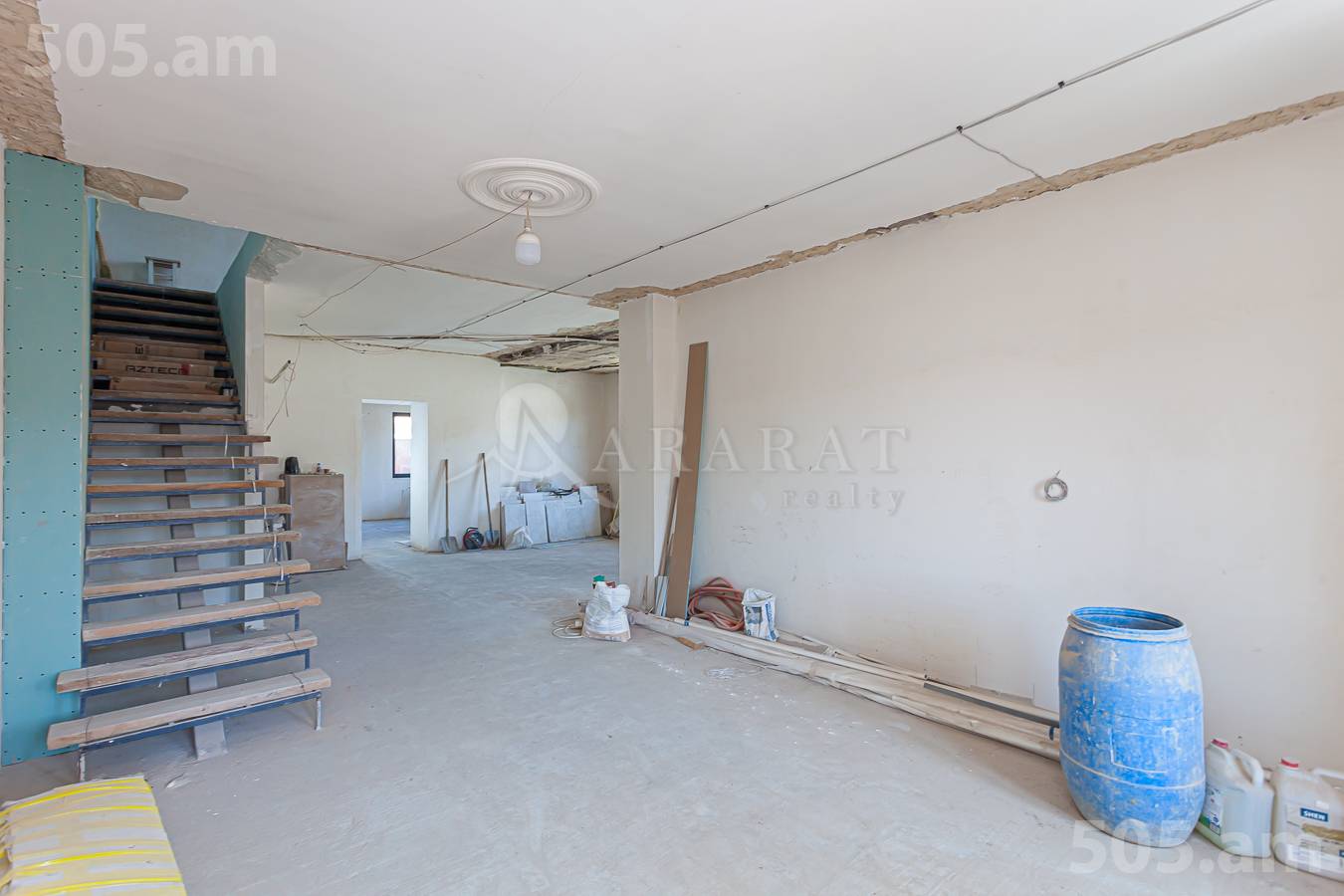 House for sale I. Alikhanyan St, Center Yerevan, 148125