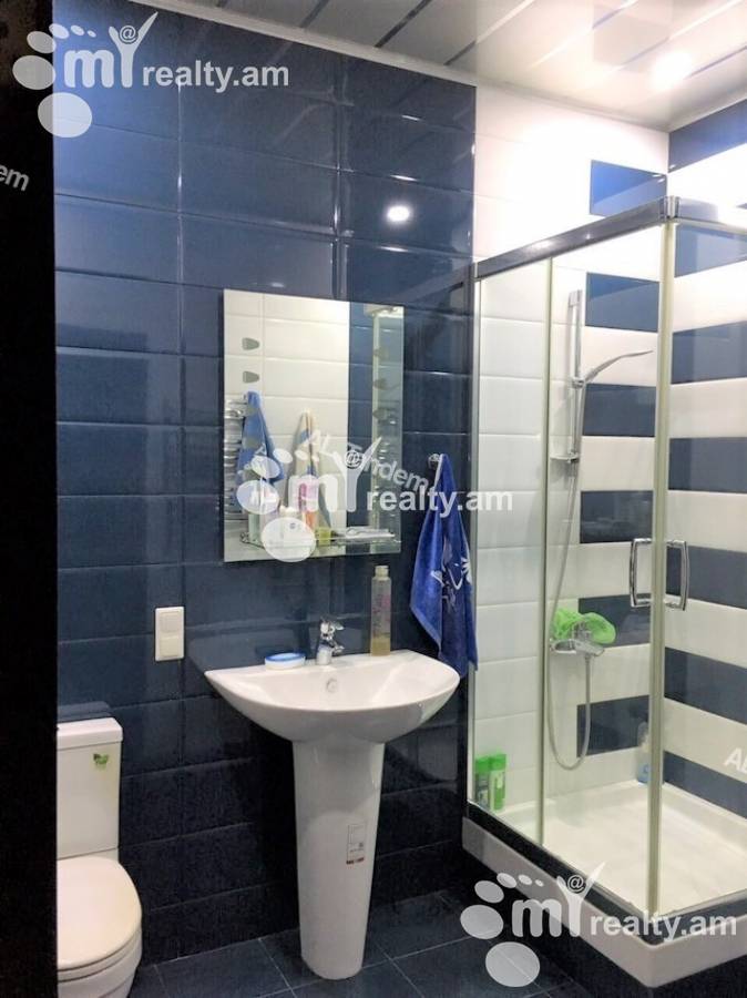 4 bedroom apartment for sale Aram St, Center Yerevan, 129127