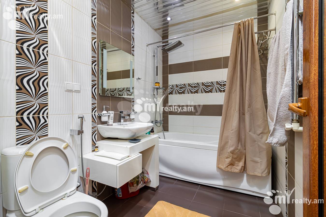 2 սենյականոց բնակարան  Գրիբոեդովի փող, Արաբկիր Երևան, 151501