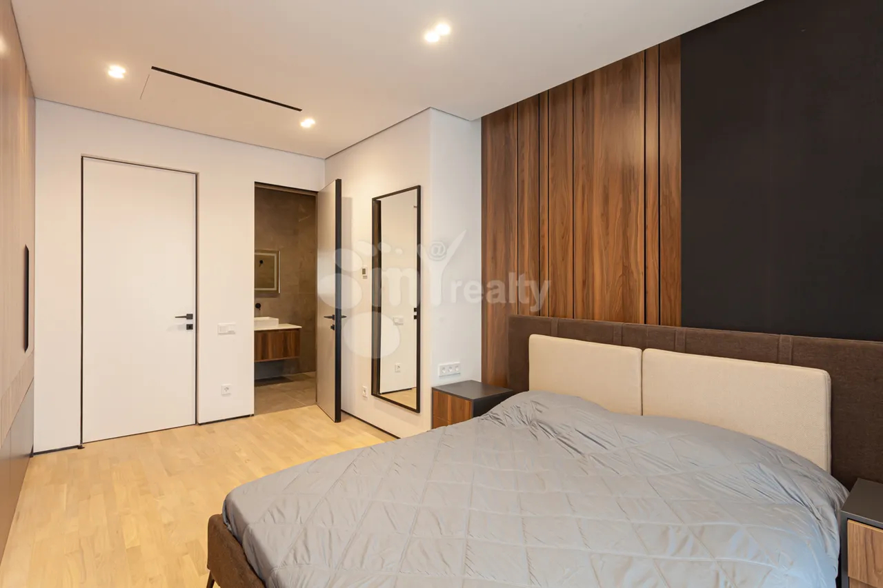 4 bedroom apartment for sale Aram St, Center Yerevan, 158708