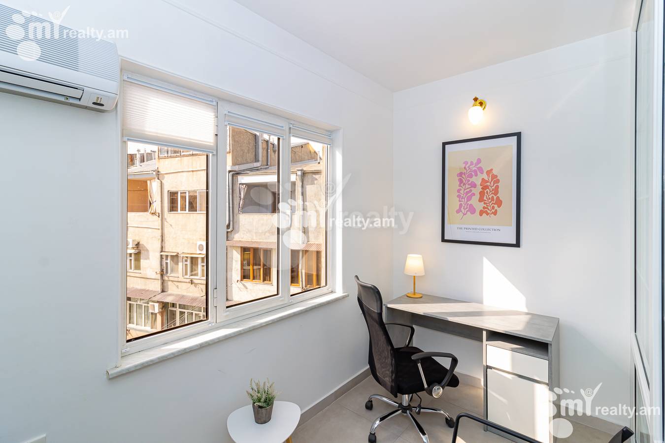 Купить 3 комнатную квартиру Московян ул, Центр Ереван, 146314