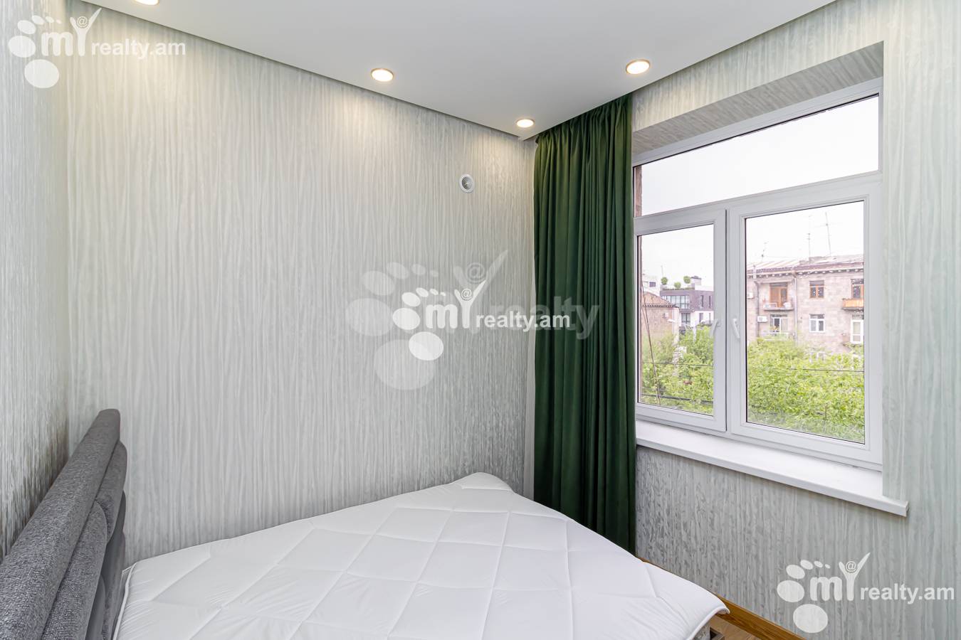 2 bedroom apartment for sale خیابان کومیتاس, عربگیر ایروان, 151503