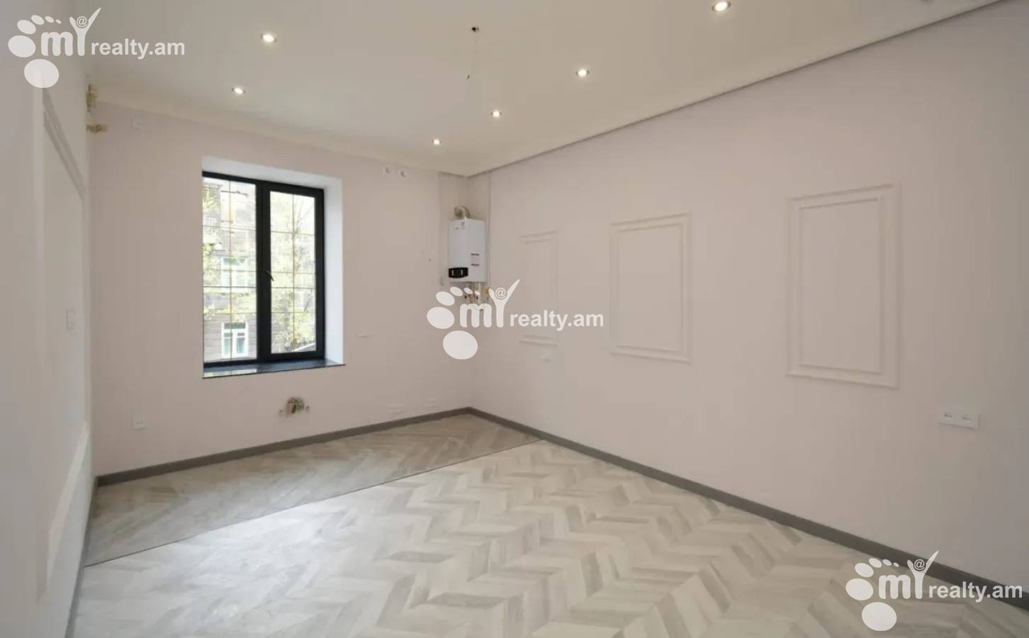 3 սենյականոց բնակարան  Պարոնյան փող, Կենտրոն Երևան, 160187