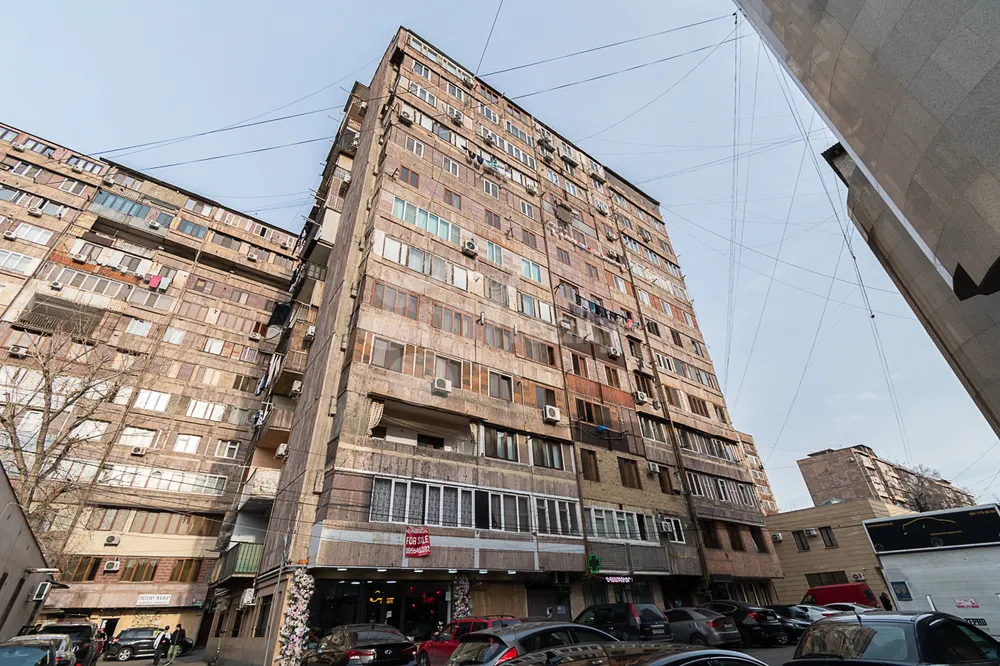 kupit-kvartiru/2-komnatnaya/E.+Qochar+St/Center/Yerevan