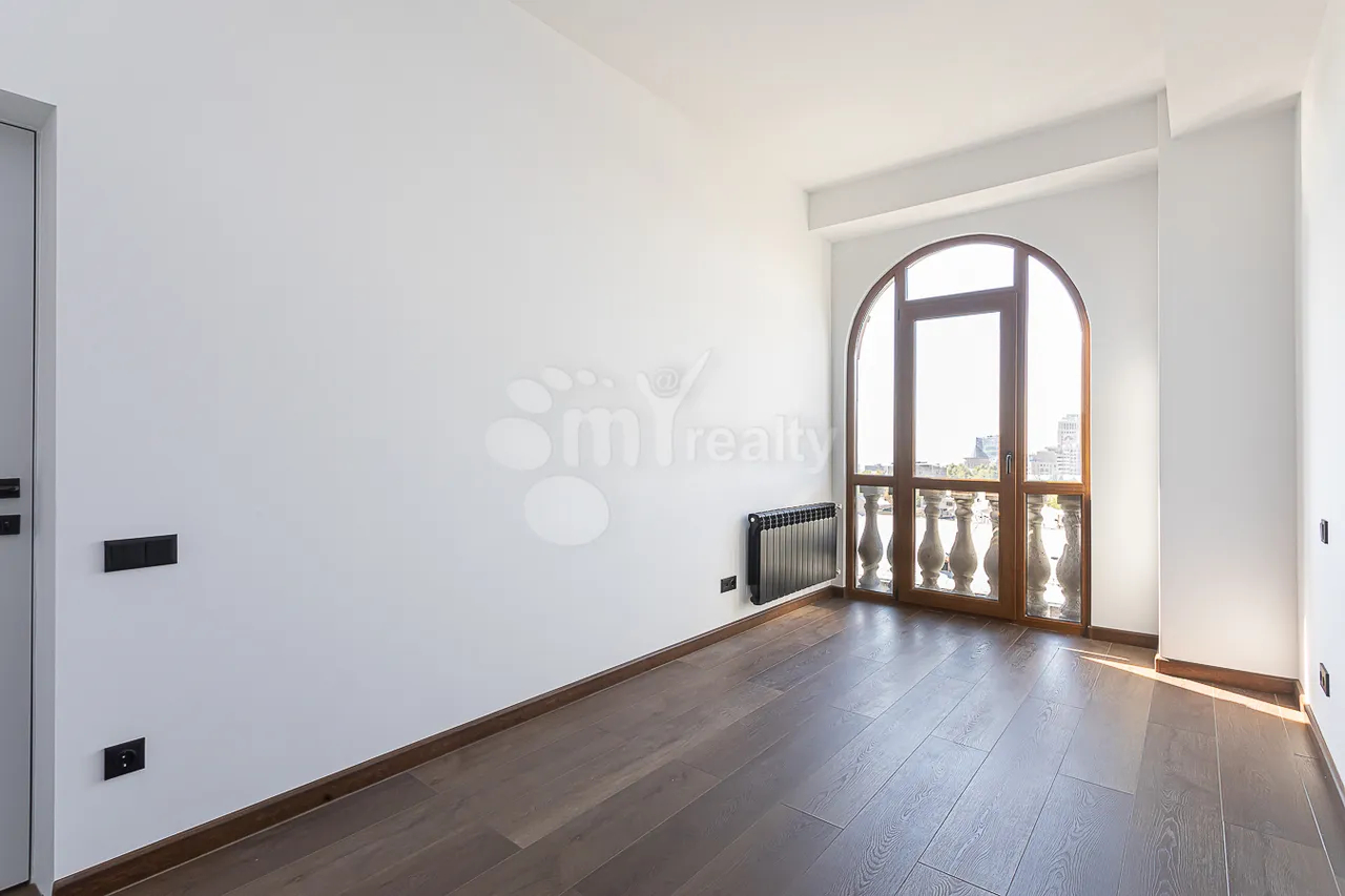 3 bedroom apartment for sale خیابان آدونس, عربگیر ایروان, 159950