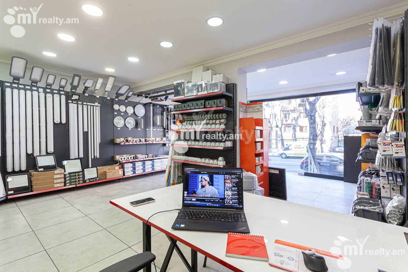 Commercial for sale خیابان هر. کوچار, عربگیر ایروان, 154529