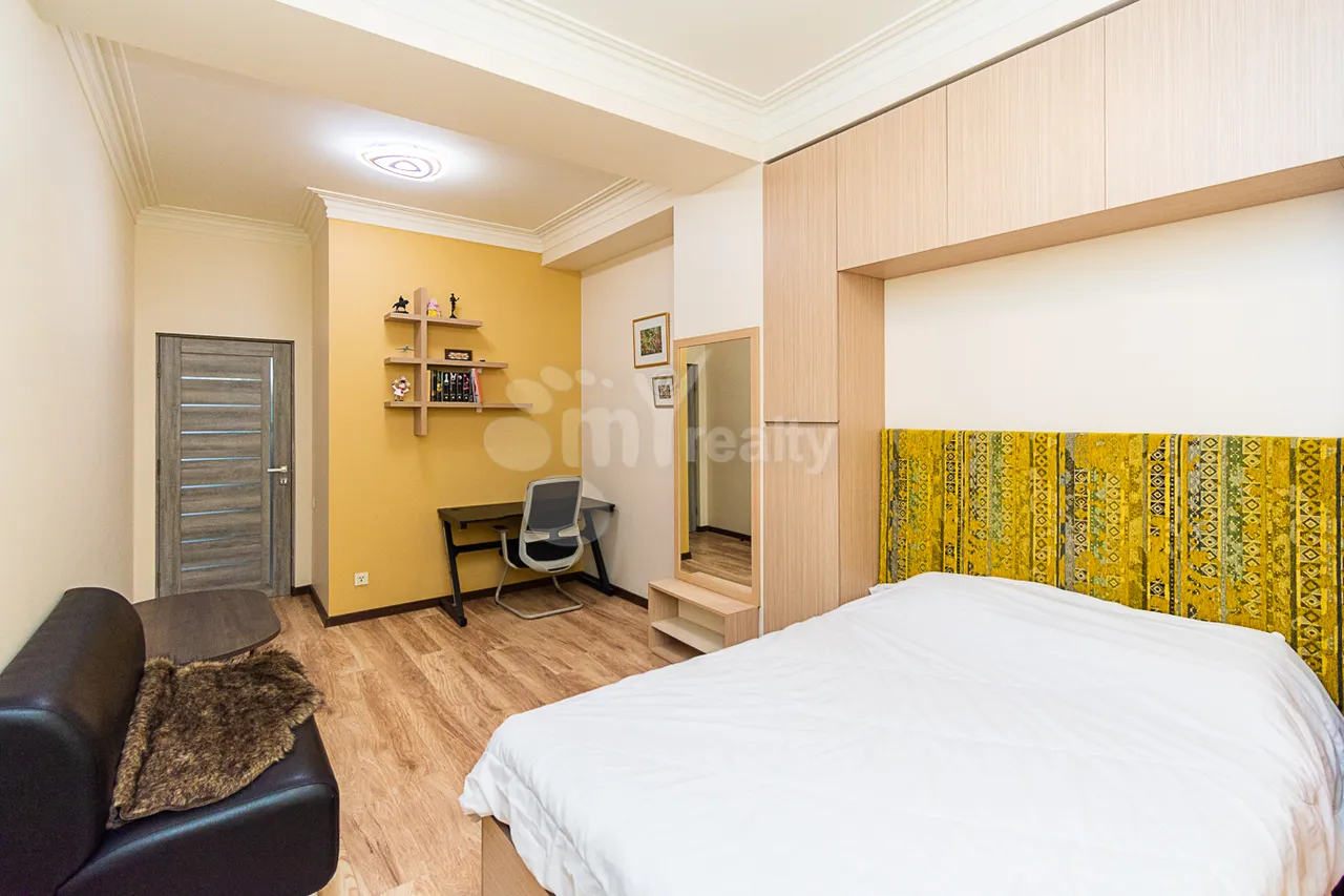 3 bedroom apartment for sale Antarayin, Rue Leonid Azgaldyan, Center Yerevan, 160270