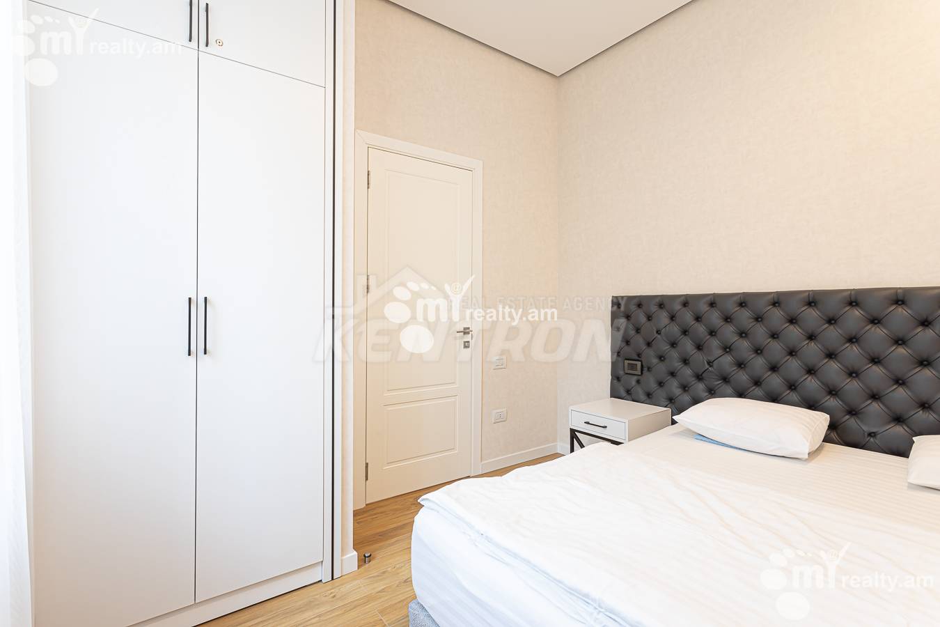 3 bedroom apartment for sale Aram St, Center Yerevan, 156698