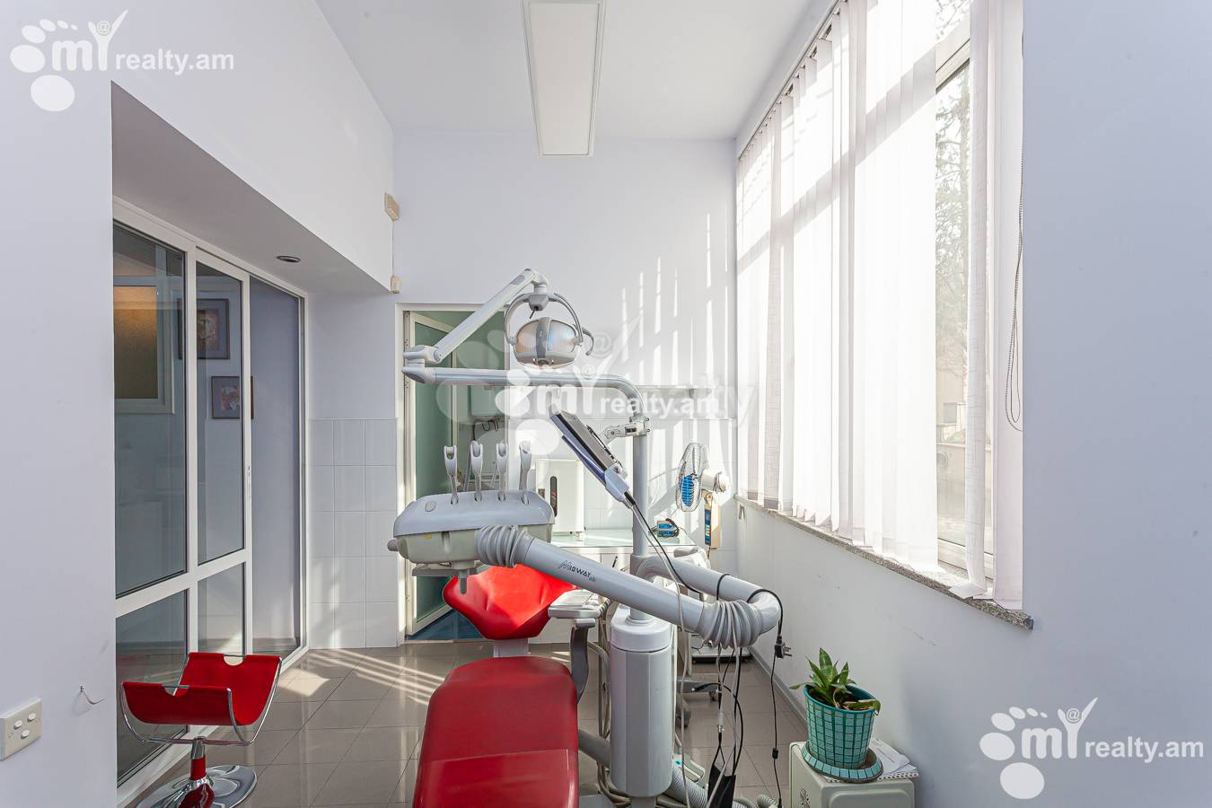 Commercial for sale خیابان کیِفیان, عربگیر ایروان, 144884