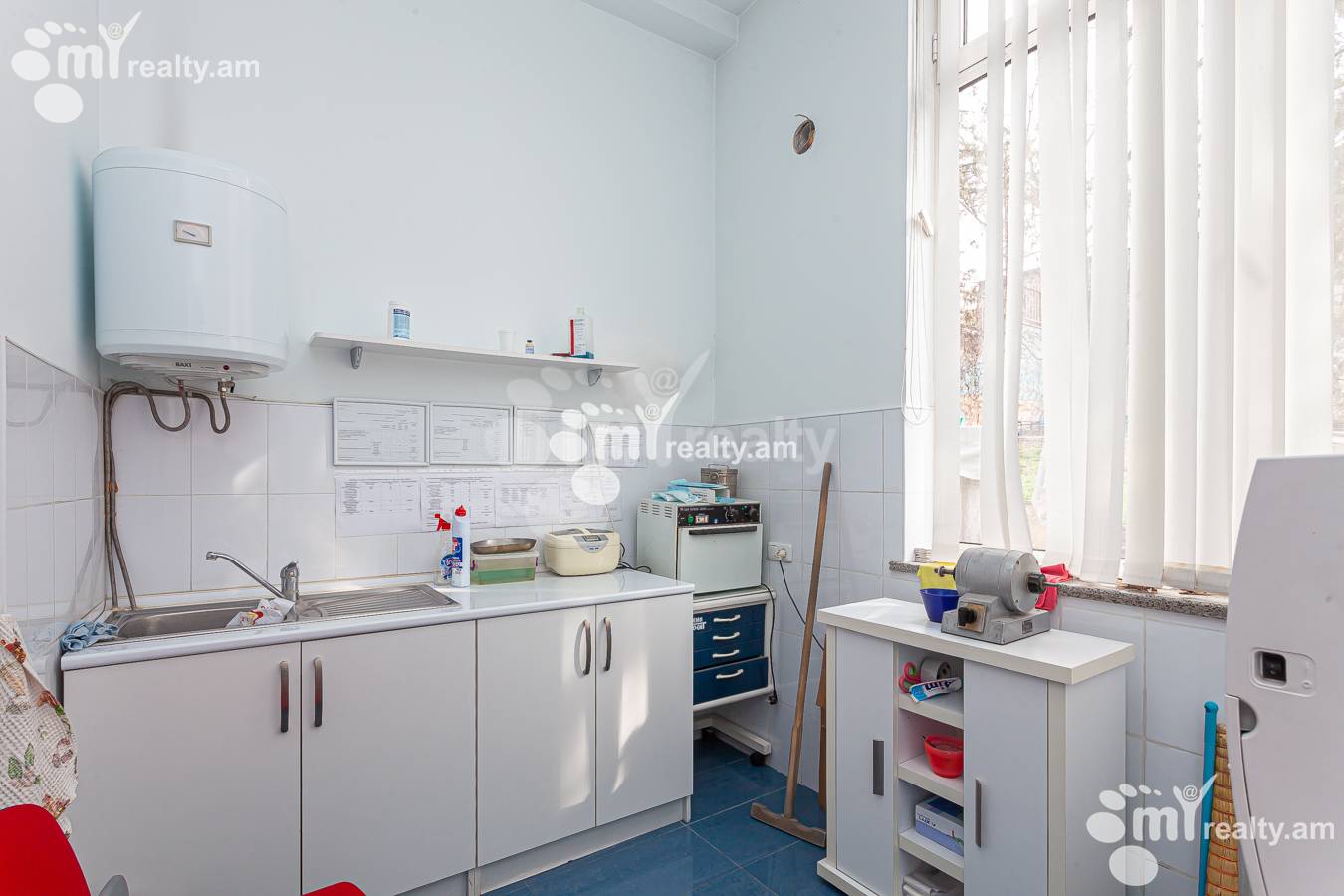 Commercial for sale خیابان کیِفیان, عربگیر ایروان, 144884