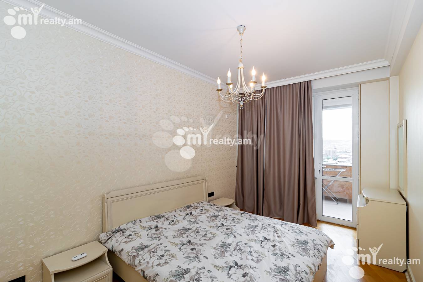 3 bedroom apartment for rent خیابان تِسی تِسِرناکابِرد, مرکز شهر ایروان, 149212