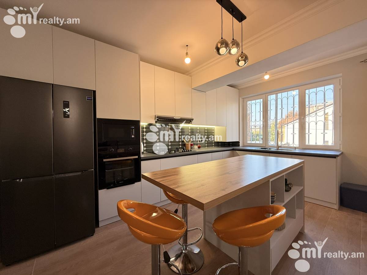 3 bedroom apartment for sale خیابان سوندوکیان, عربگیر ایروان, 157619