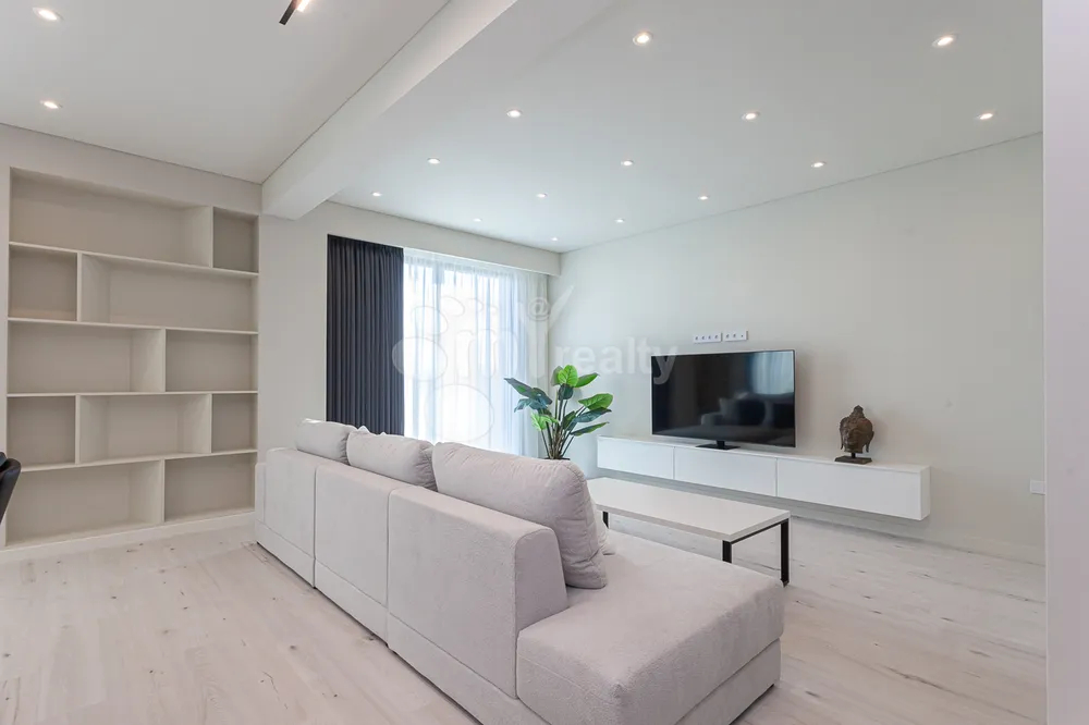 varcov-bnakaran-norakaruycum/3-senyakanoc/Teryan+St/Center/Yerevan