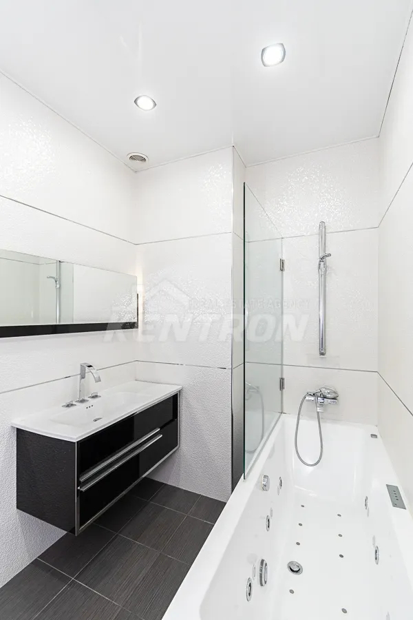 Снять 4 комнатную квартиру Арам ул, Центр Ереван, 159127