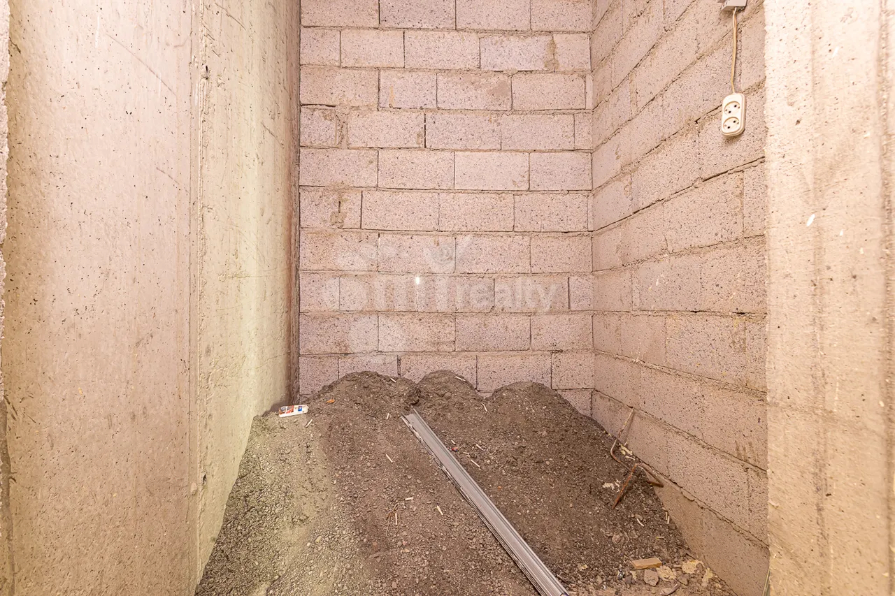 4 bedroom apartment for sale Antarayin, Rue Leonid Azgaldyan, Center Yerevan, 157992