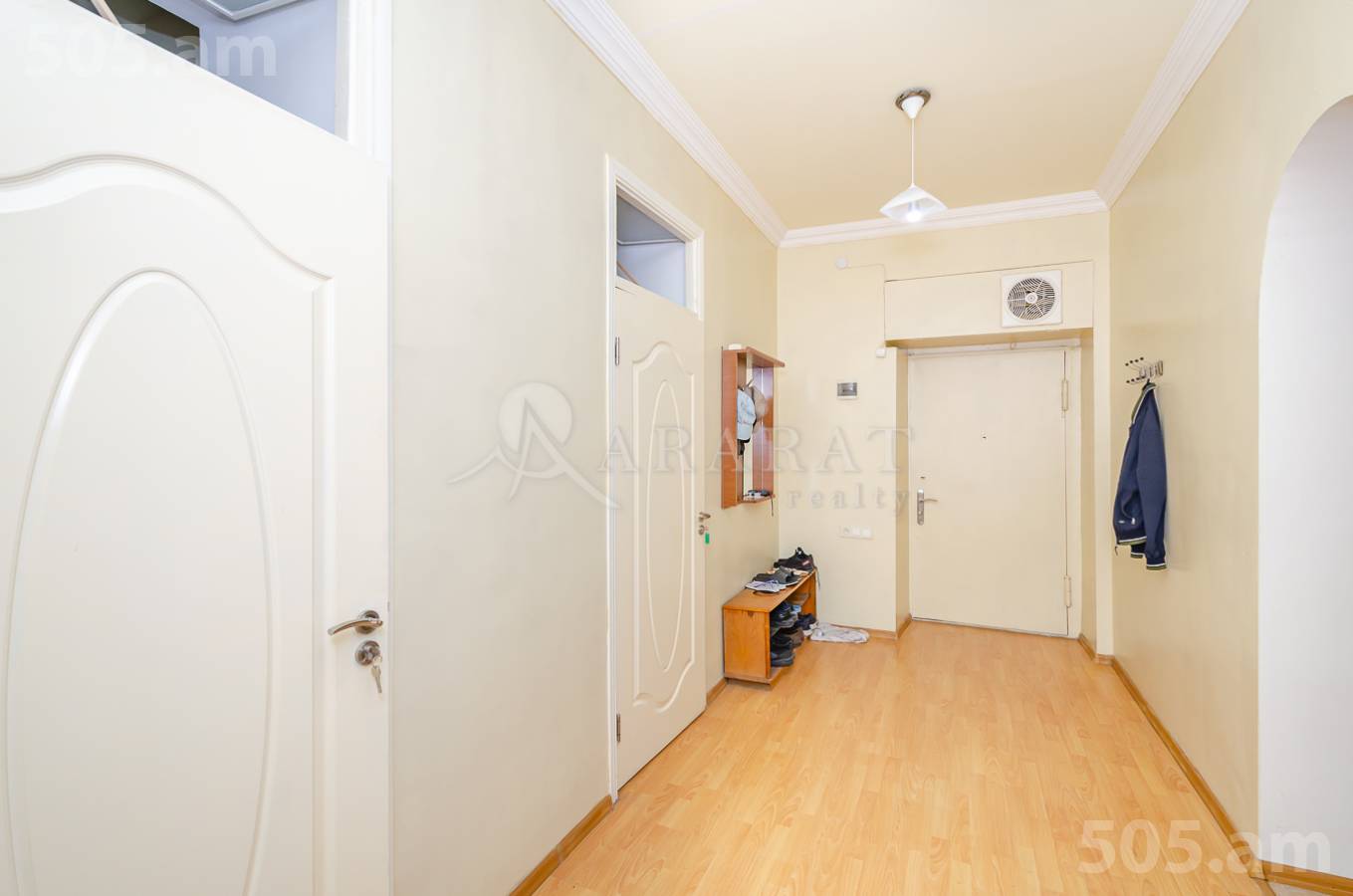 3 bedroom apartment for sale خیابان ماشتوتس, مرکز شهر ایروان, 152175