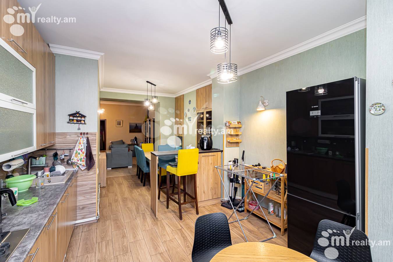 4 սենյականոց բնակարան  Տպագրիչների փող, Կենտրոն Երևան, 153916