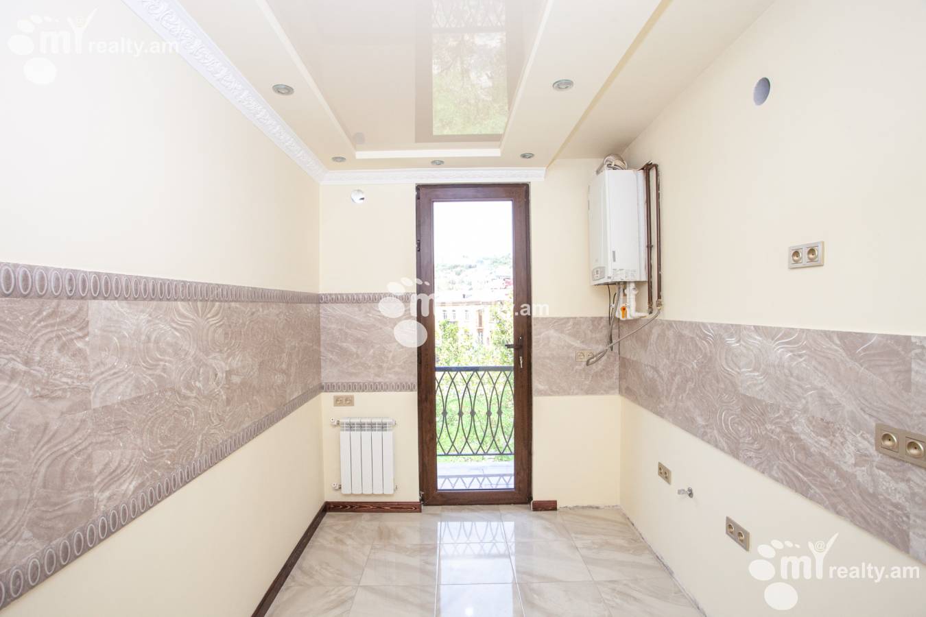 2 սենյականոց բնակարան  Հերացու փող, Կենտրոն Երևան, 93881