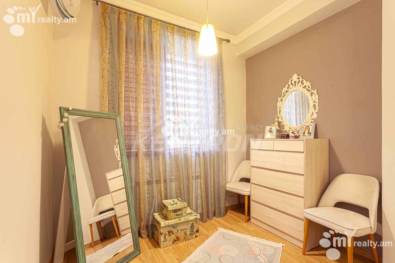 4 bedroom apartment for sale Antarayin St, Center Yerevan, 156021