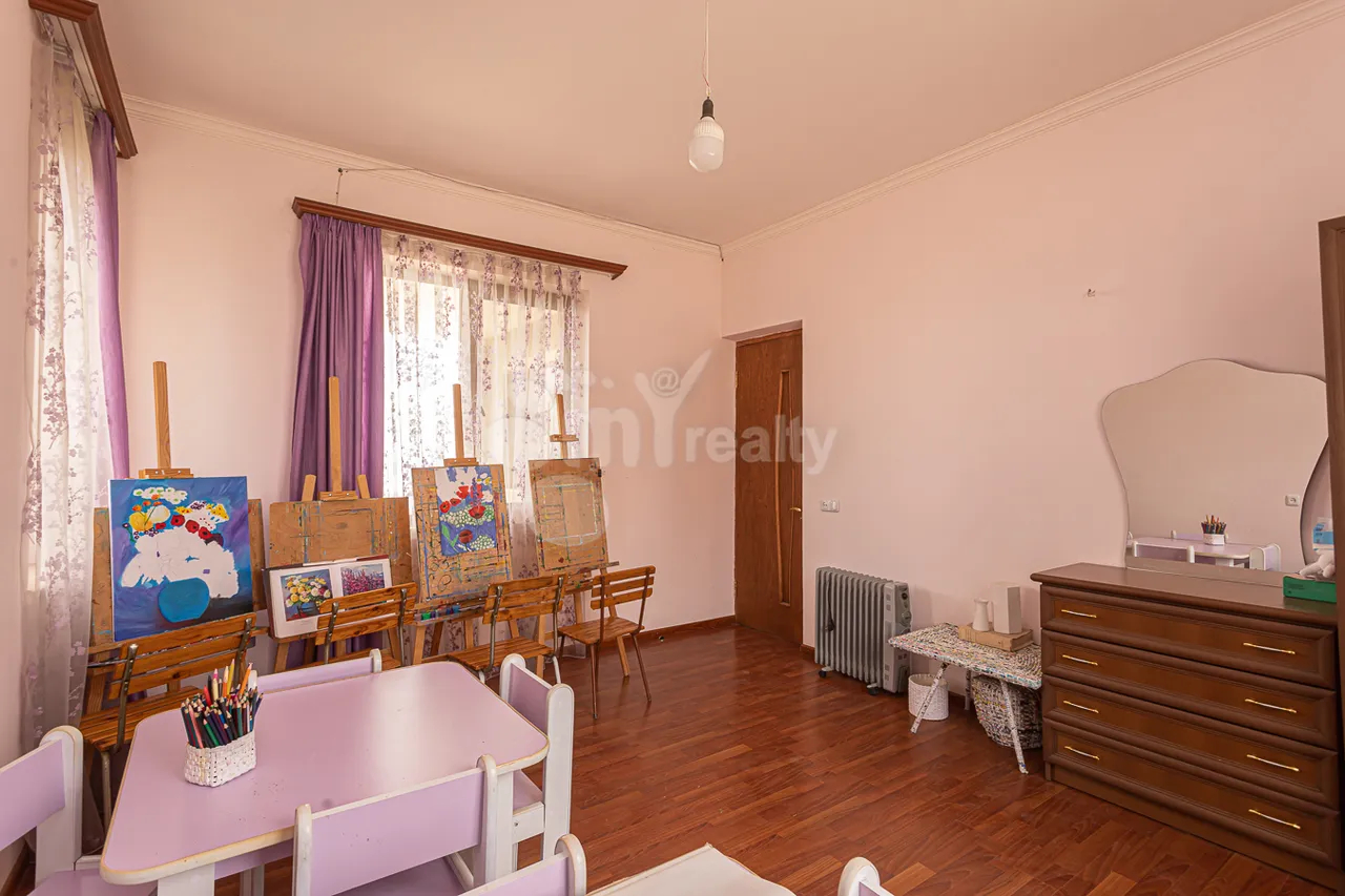 House for sale Davtashen 10 St, Dawtaschen Yerevan, 160095
