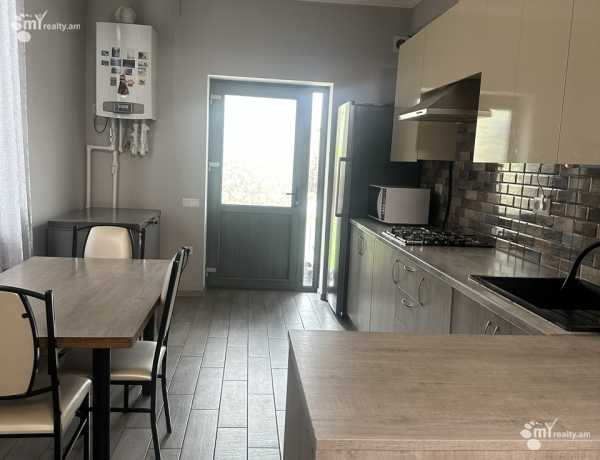 arandznatun-vacharq-Yerevan-Qanaqer-Zeytun