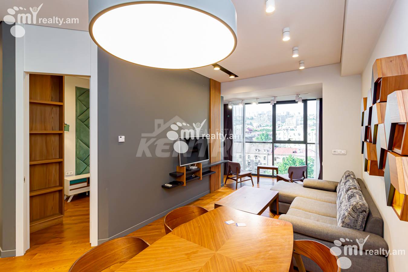 3 սենյականոց բնակարան  Նալբանդյան փող, Կենտրոն Երևան, 151873