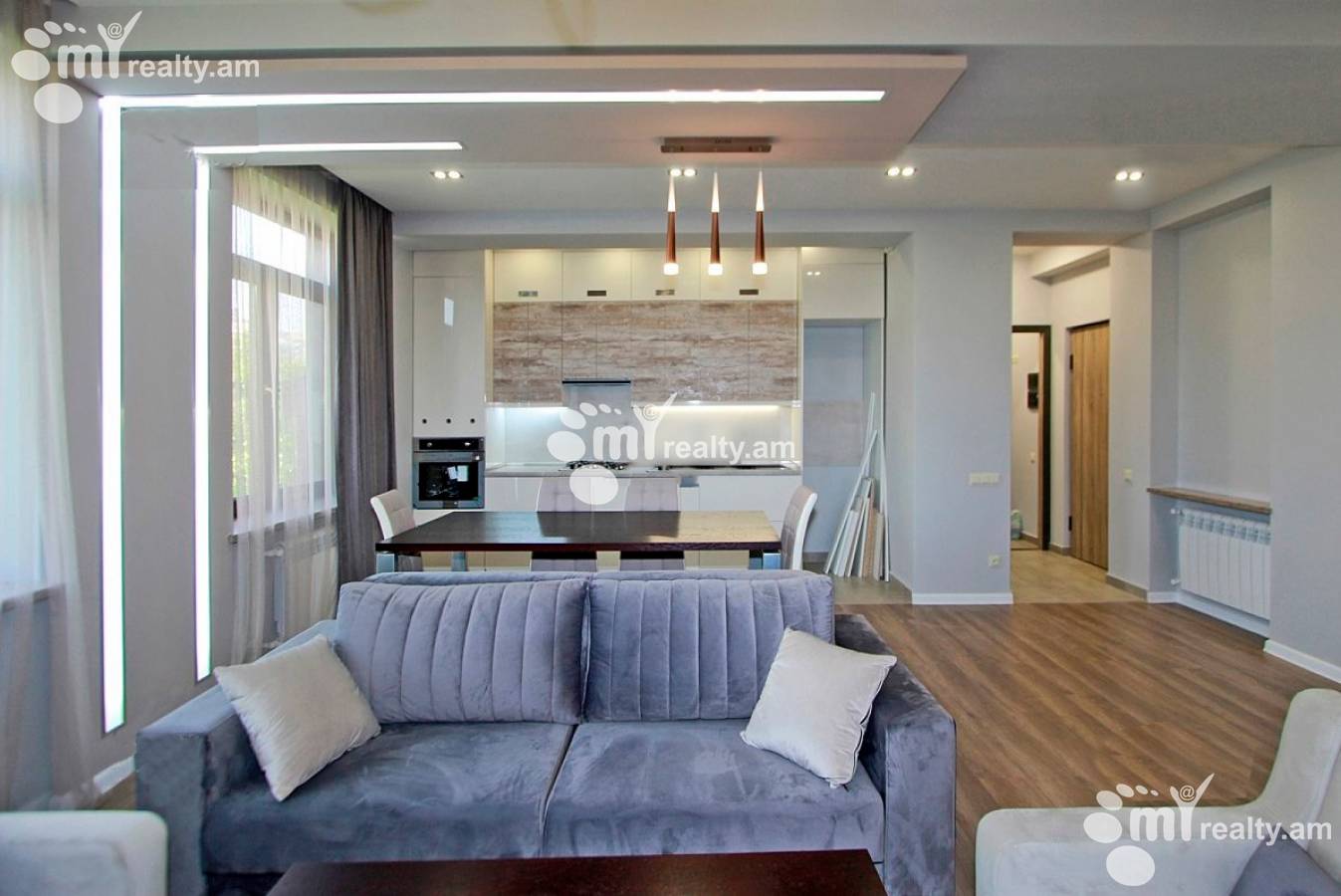 3 սենյականոց բնակարան  Մաշտոցի պող, Կենտրոն Երևան, 144552