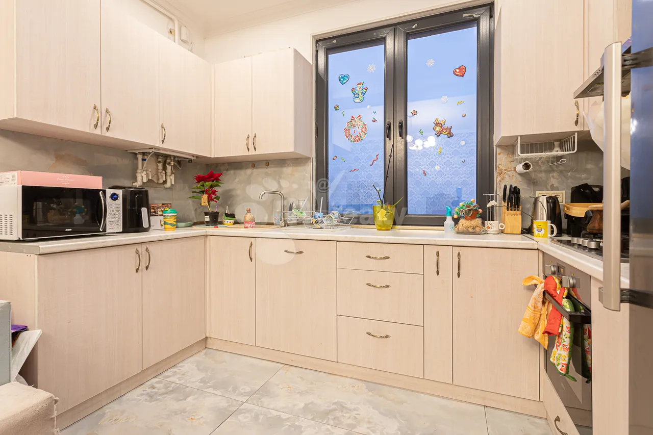 4 bedroom apartment for sale خیابان آرخوتیان, عربگیر ایروان, 158200