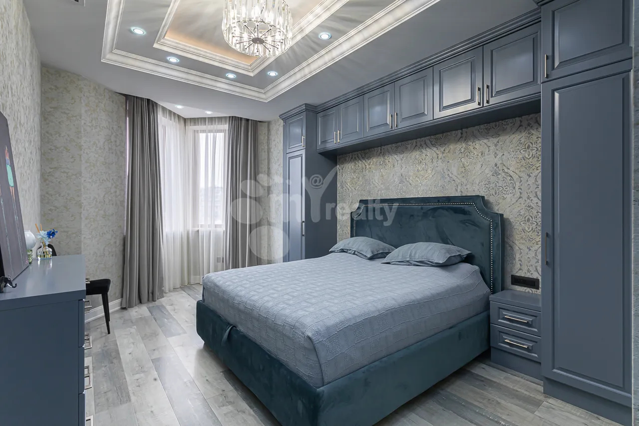 Снять 4 комнатную квартиру Арам ул, Центр Ереван, 159397