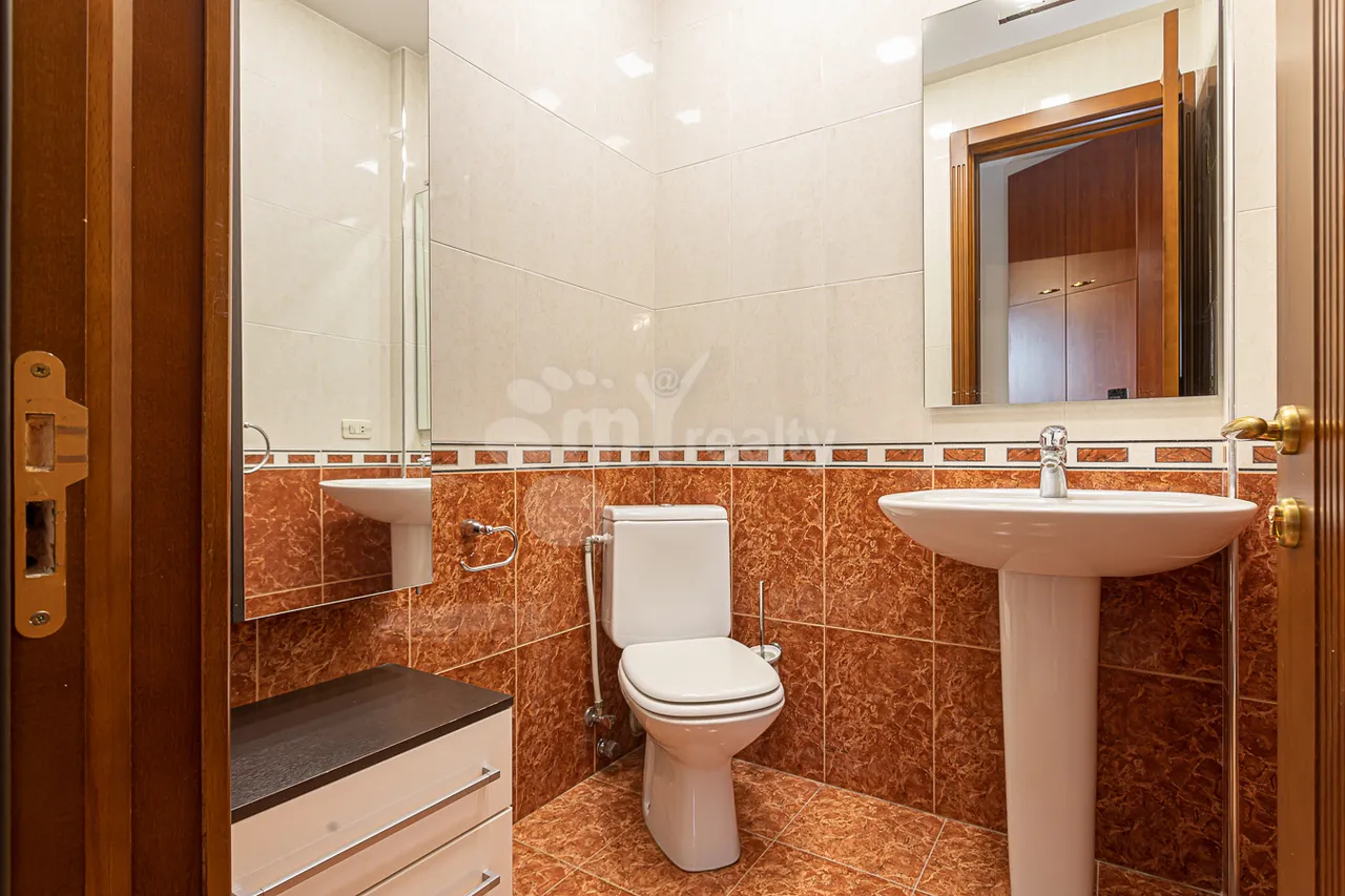 3 սենյականոց բնակարան  Վարդանանց փող, Կենտրոն Երևան, 157555