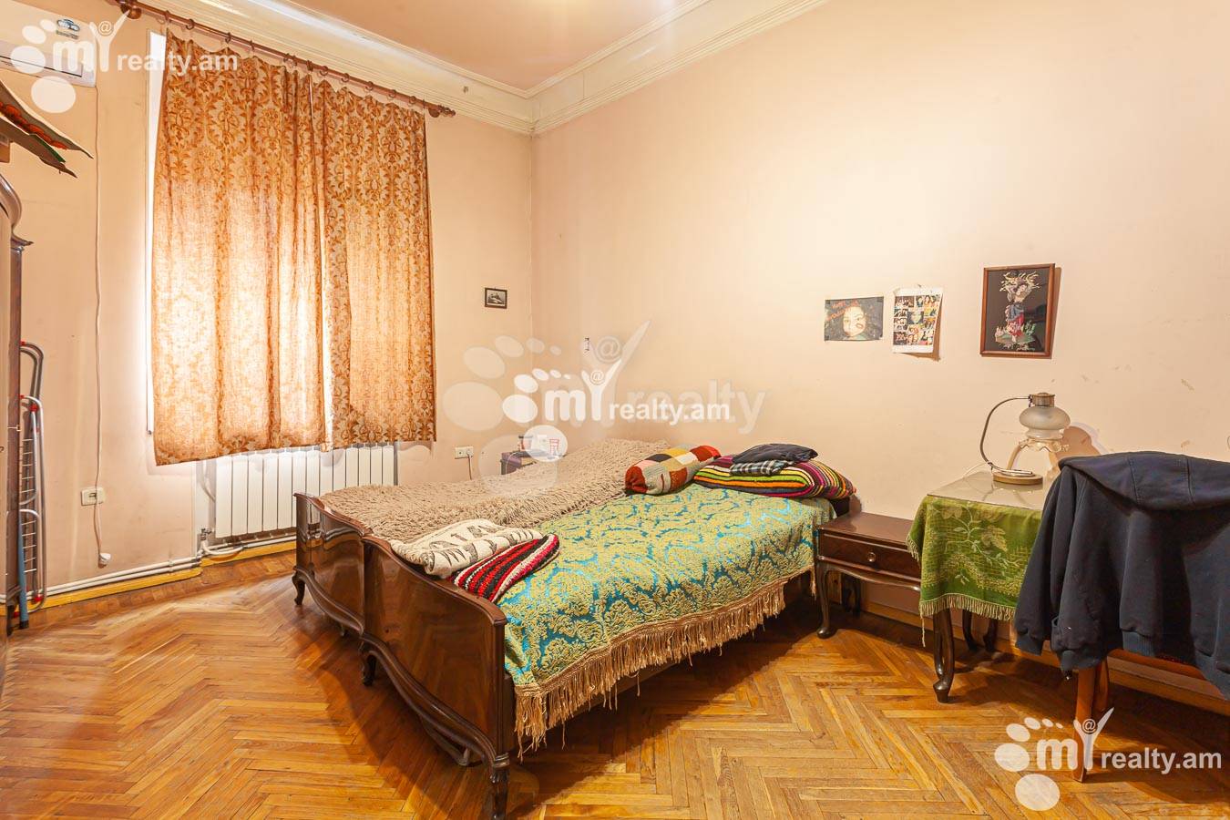 3 bedroom apartment for sale Tpagrichner St, Center Yerevan, 155196
