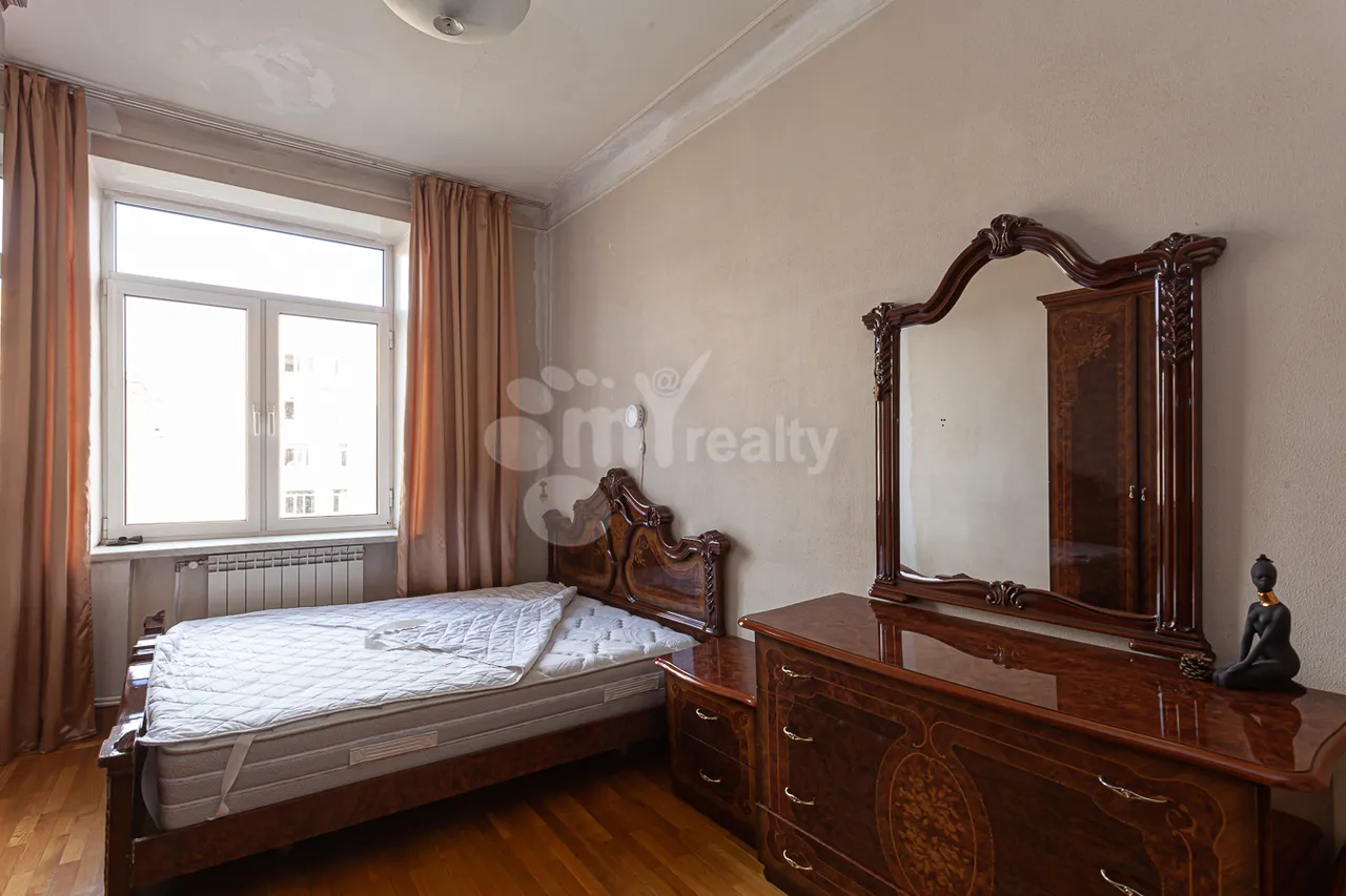 2 bedroom apartment for rent Nalbandyan St, Center Yerevan, 160700