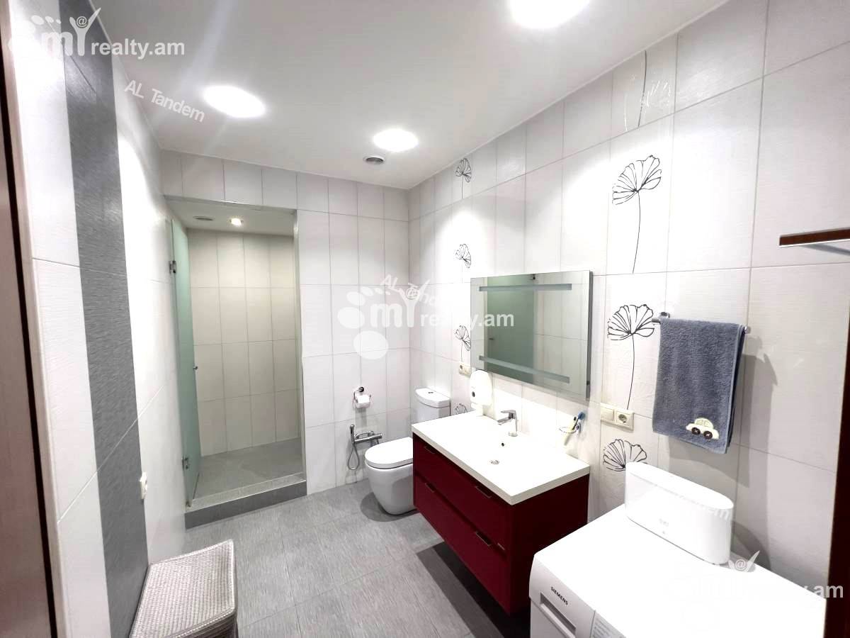 4 bedroom apartment for sale Northern (Hyusisayin)  Ave, Center Yerevan, 142696