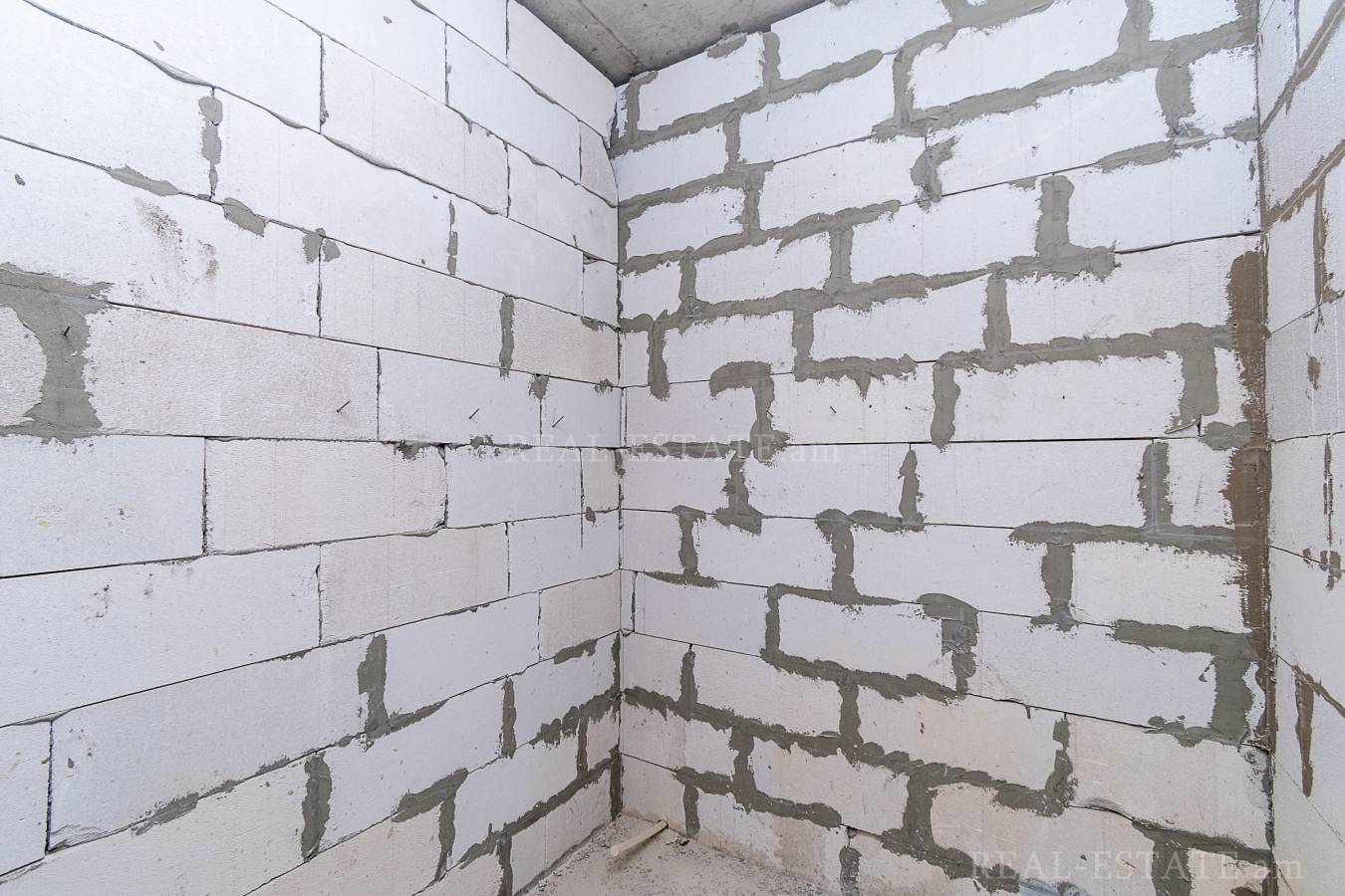 2 սենյականոց բնակարան  Գրիբոեդովի փող, Արաբկիր Երևան, 133990