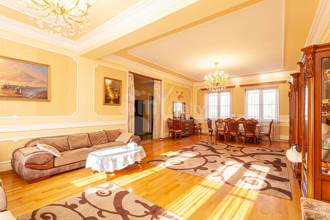 House for sale Teryan st, Avan Yerevan, 157309