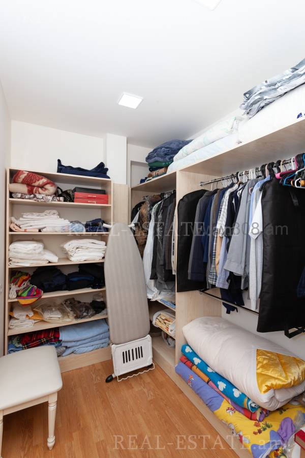 House for sale Hovsep Emin St, Arabkir Yerevan, 125145