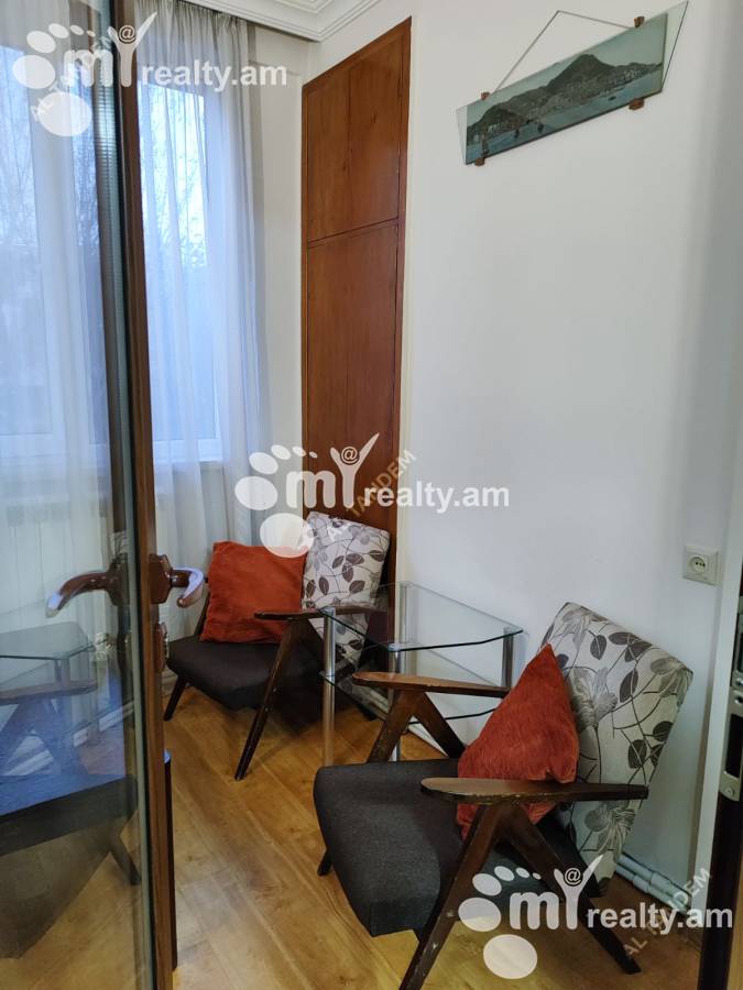 Снять 3 комнатную квартиру Абовян ул, Центр Ереван, 142503