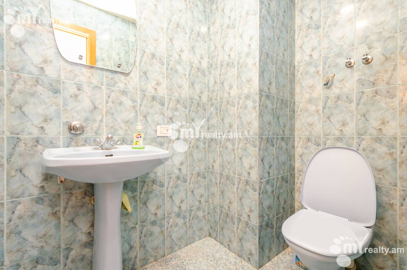 Снять 4 комнатную квартиру Дегатан ул, Центр Ереван, 153224