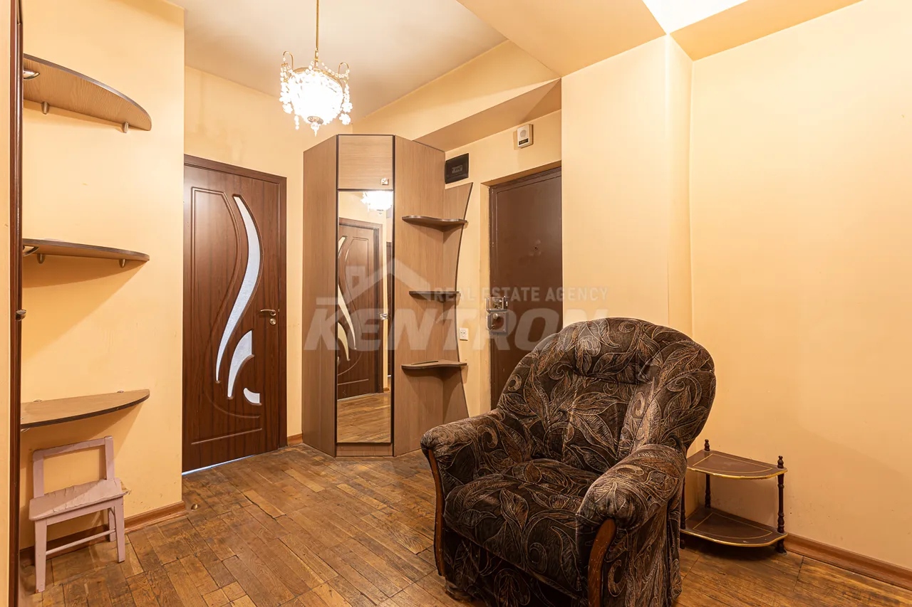 3 bedroom apartment for sale E. Qochar St, Center Yerevan, 157682