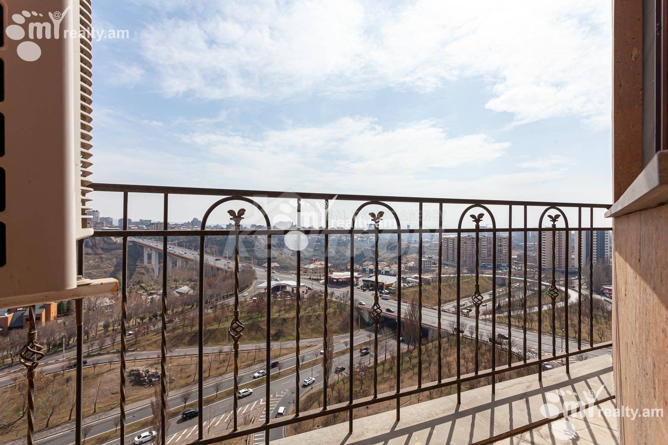 4 սենյականոց բնակարան  Սասնա Ծռեր փող., Դավթաշեն Երևան, 155026