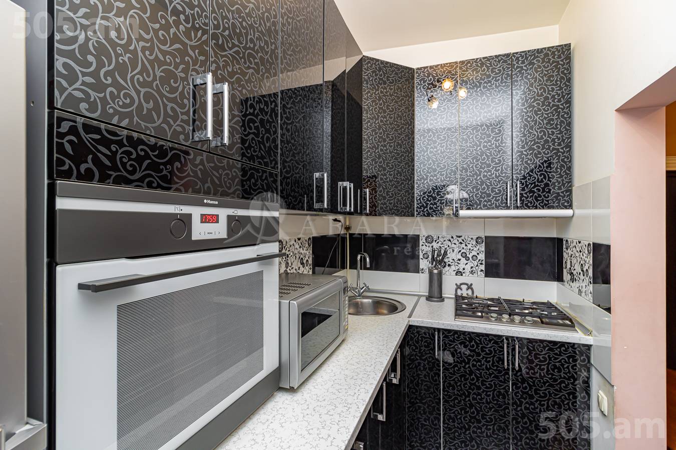 6 սենյականոց բնակարան  Տերյան փող, Կենտրոն Երևան, 152134