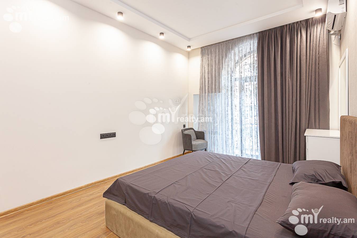 Купить 3 комнатную квартиру Терян ул, Центр Ереван, 153309