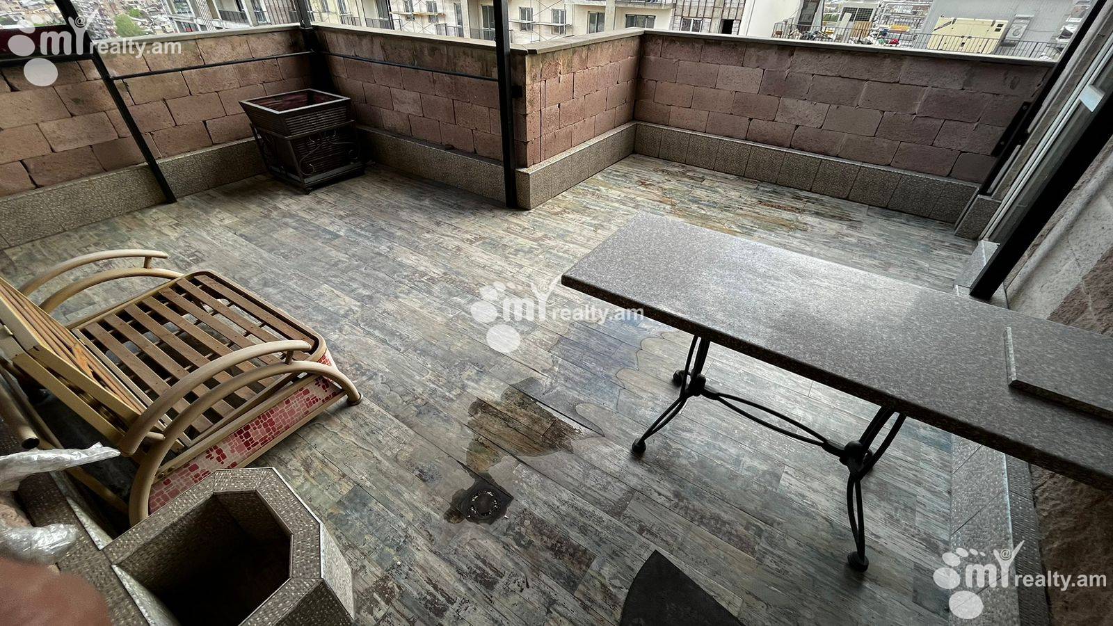 4 bedroom apartment for sale Rostom St, Center Yerevan, 160225