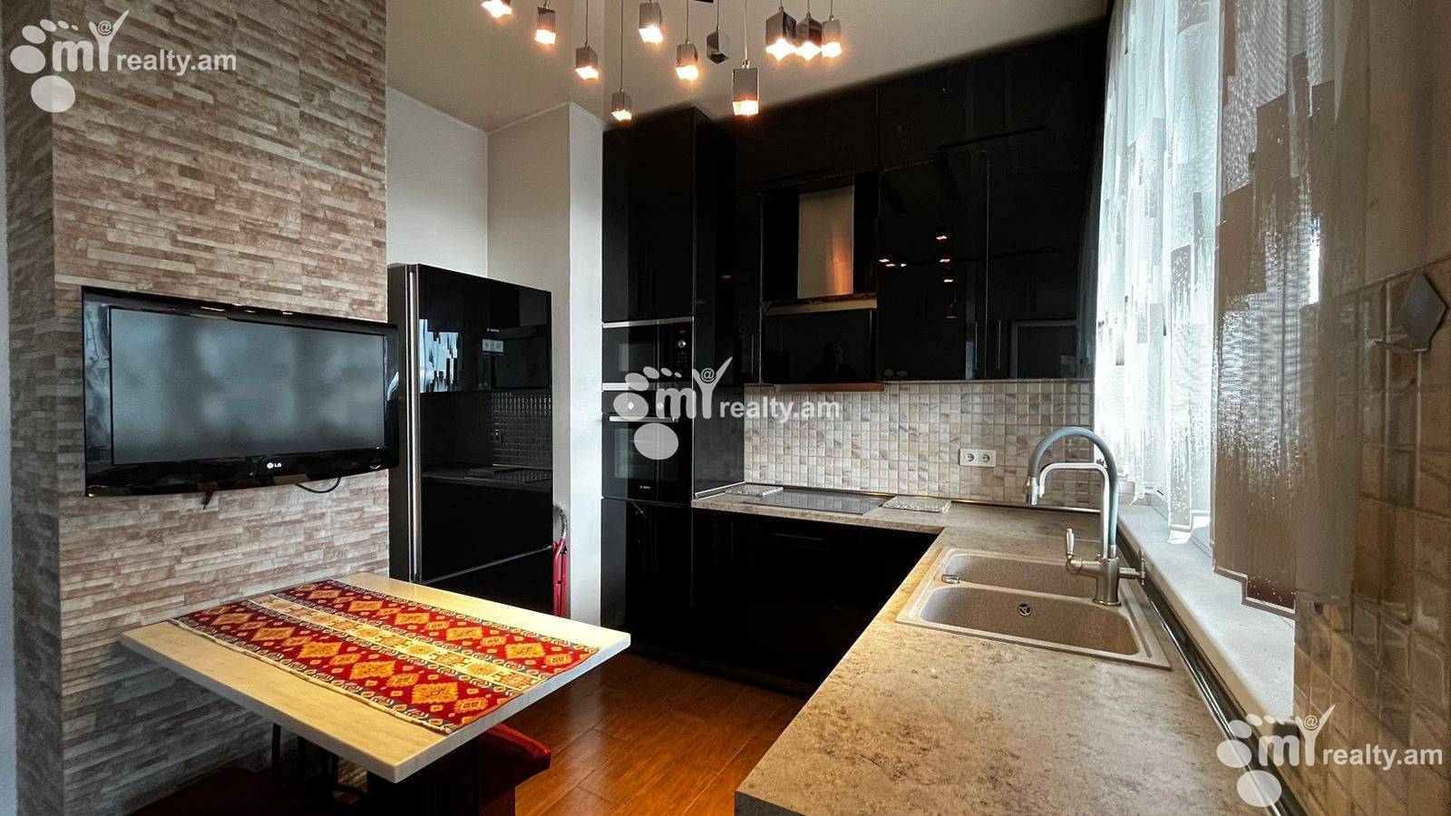 4 bedroom apartment for sale Rostom St, Center Yerevan, 160225