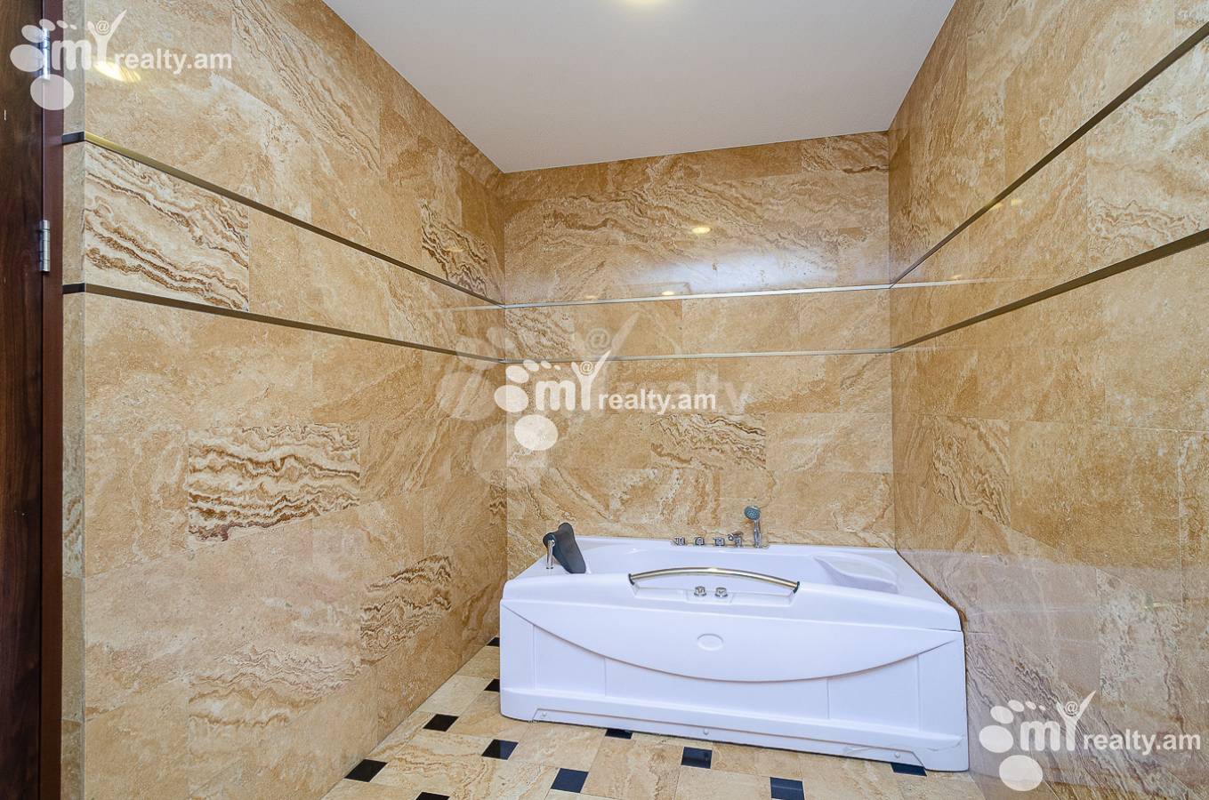 4 bedroom apartment for sale Northern(Hyusisayin)  Ave, Center Yerevan, 146493
